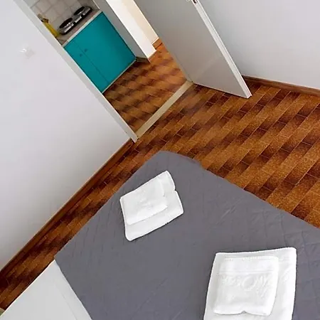 Arokaria Seaside فندق أمبيلاس