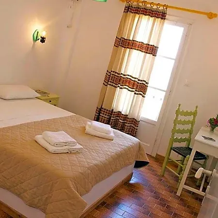 Arokaria Seaside أمبيلاس