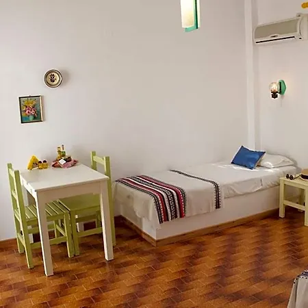 فندق Arokaria Seaside