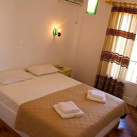 فندق Arokaria Seaside