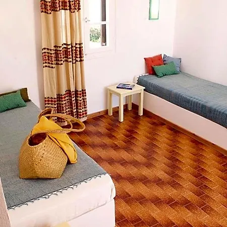 Arokaria Seaside أمبيلاس