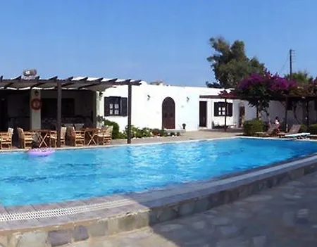 מלון Arokaria Seaside 2*