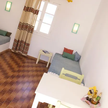 מלון Arokaria Seaside פארוס