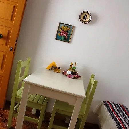 Arokaria Seaside מלון