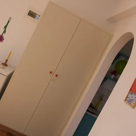 Arokaria Seaside מלון