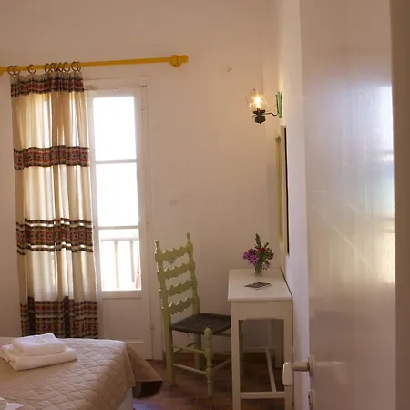 מלון Arokaria Seaside פארוס