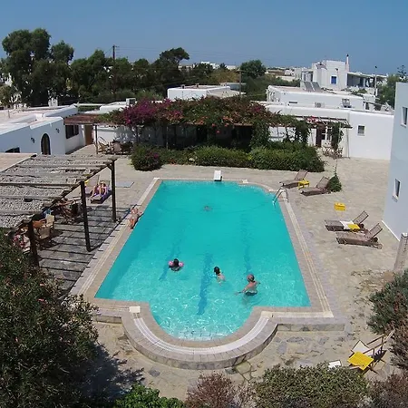 מלון Arokaria Seaside 2*