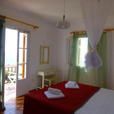 Arokaria Seaside פארוס