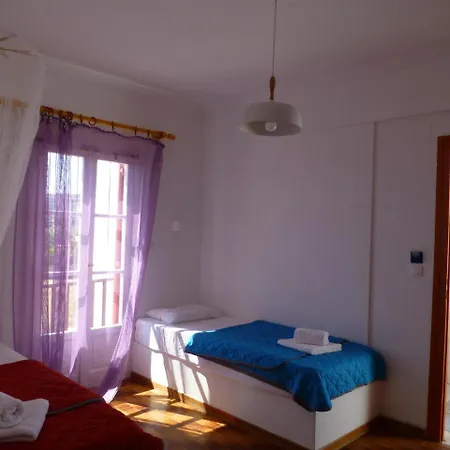 Arokaria Seaside Szálloda Ambelász